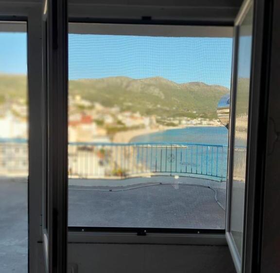 Triple Room Sea View, Peter S Sea House