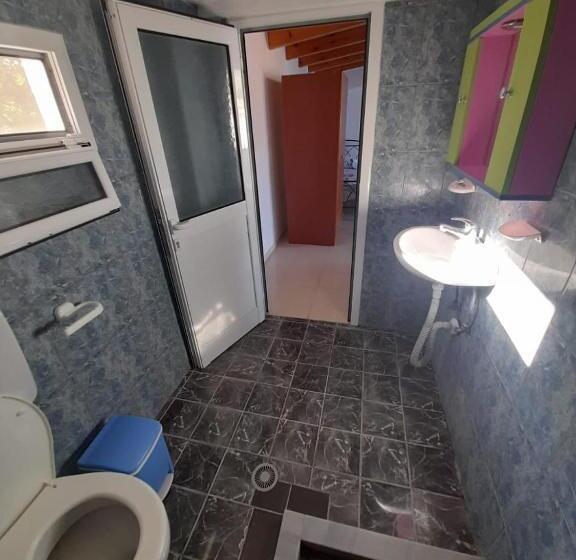 חדר סטנדרט לארבעה נוף לים, Peter S Sea House