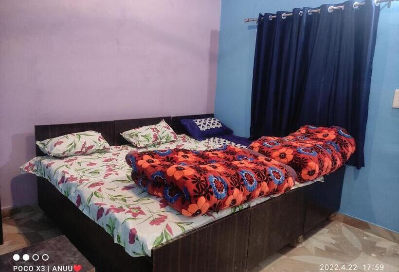 豪华家庭房间, Kedardham Guest House