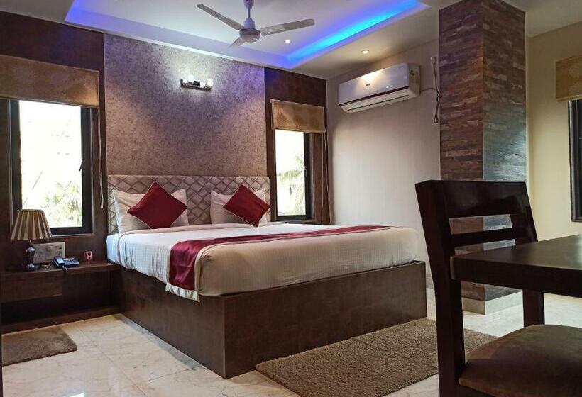 Номер Deluxe, A P Home S   A Boutique