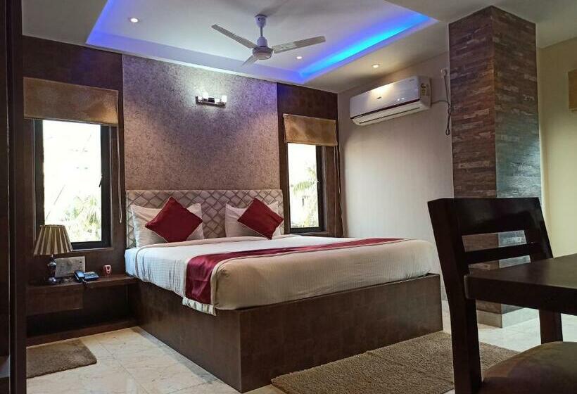 Номер Deluxe, A P Home S   A Boutique