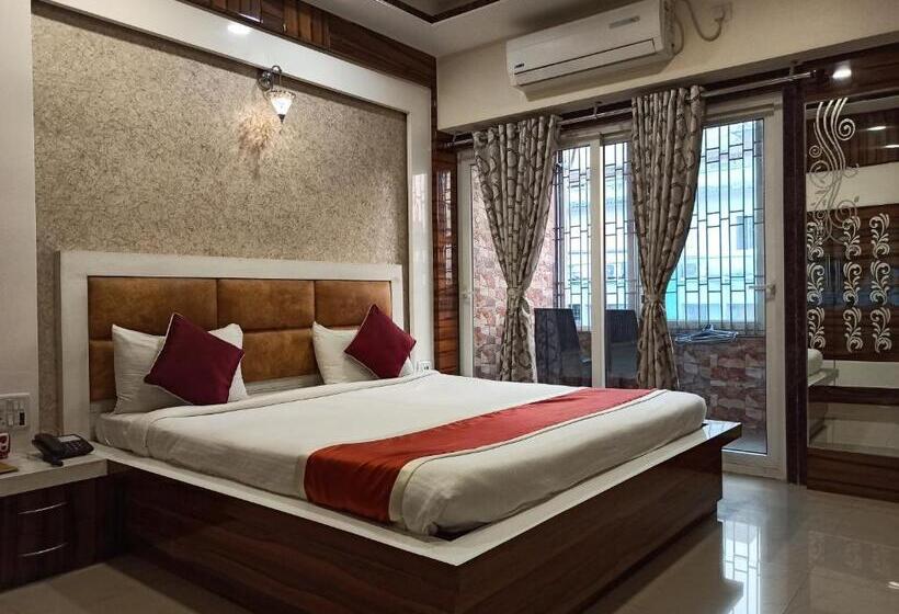 Номер Deluxe, A P Home S   A Boutique