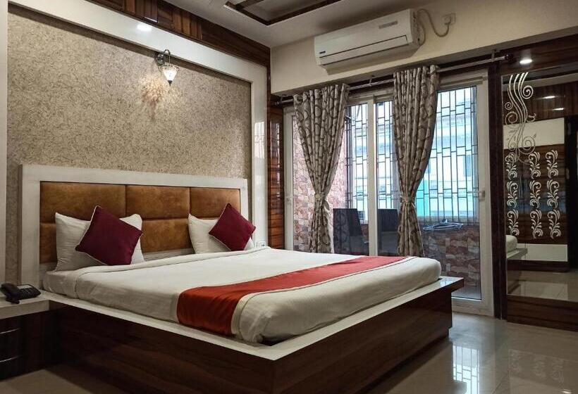 Номер Deluxe, A P Home S   A Boutique