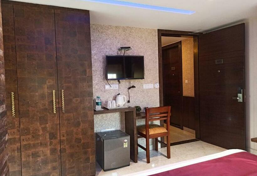 اتاق لوکس, A P Home S   A Boutique