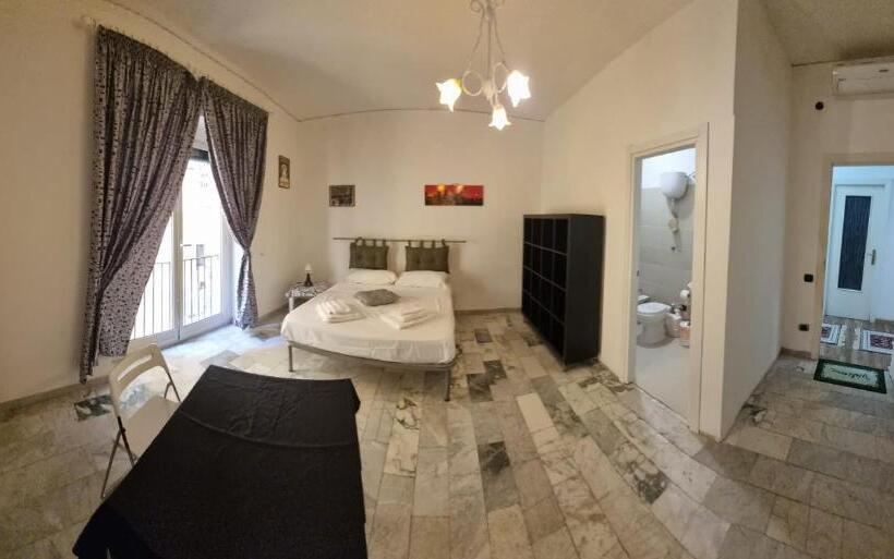 اتاق استاندارد, Affittacamere Nilo