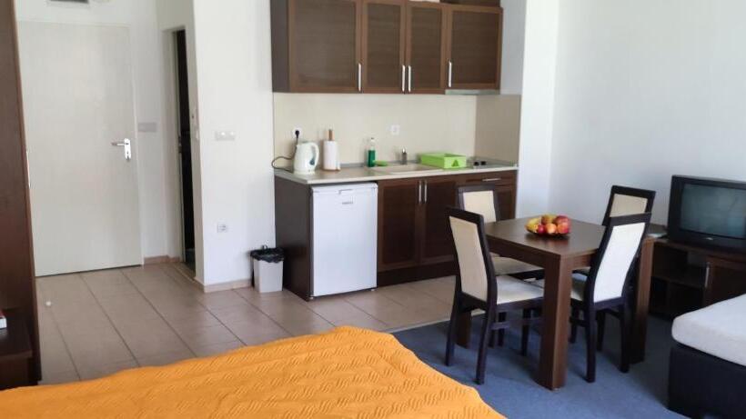 스탠다드 스튜디오, Cichy Zakątek Rawda