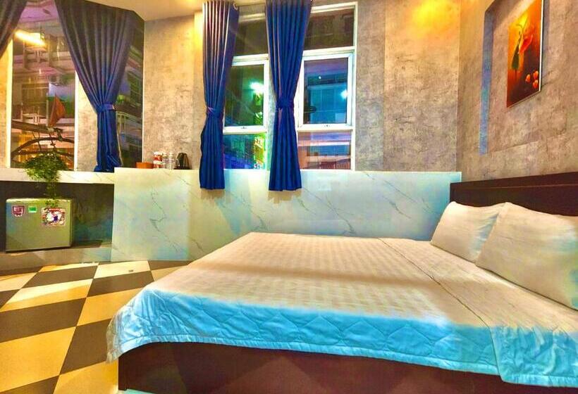 اتاق خانوادگی, Mes Hotel   Ngay Bến Ninh Kiều