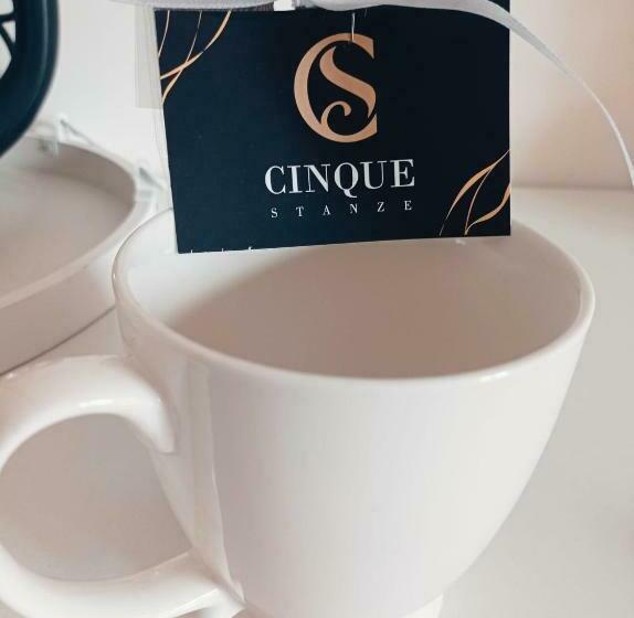 اتاق استاندارد, Cinquestanze