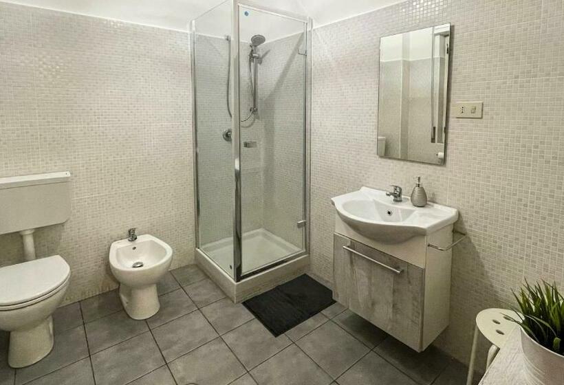 اتاق استاندارد, Cinquestanze