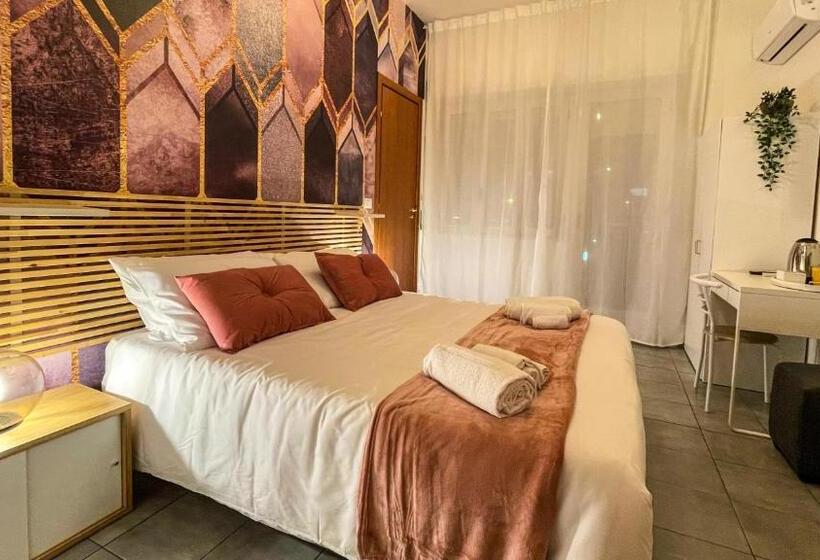 اتاق استاندارد, Cinquestanze