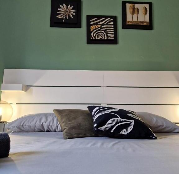 اتاق استاندارد, Cinquestanze