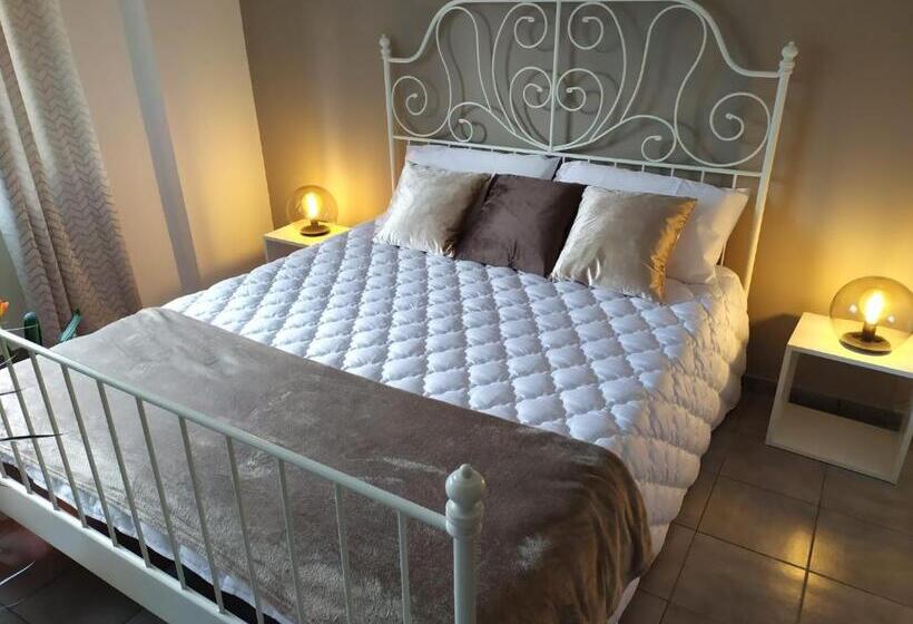 اتاق استاندارد, Cinquestanze