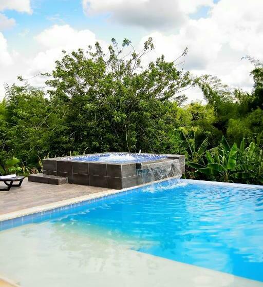 اتاق خانوادگی, Origen Finca