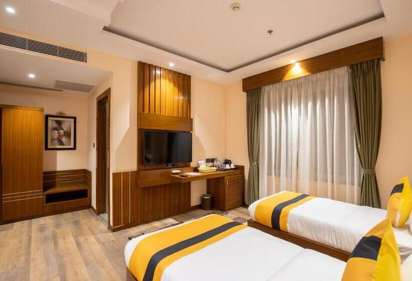 اتاق لوکس, Dream International