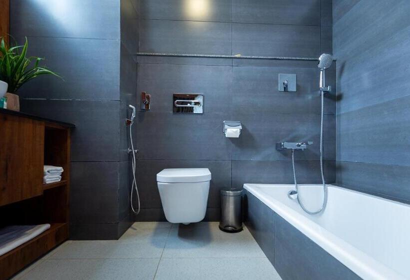 اتاق لوکس, Dream International