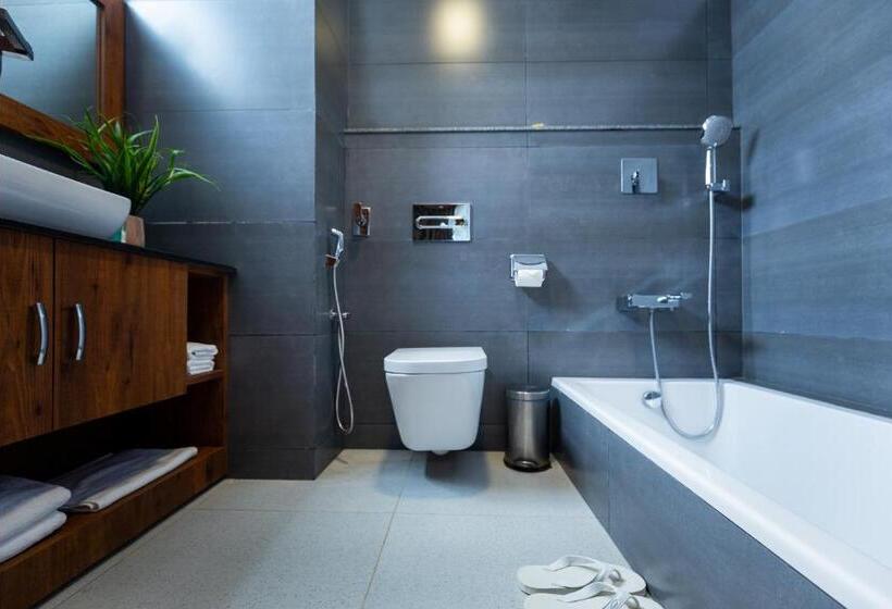 اتاق لوکس, Dream International