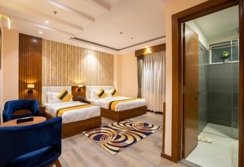 اتاق لوکس, Dream International