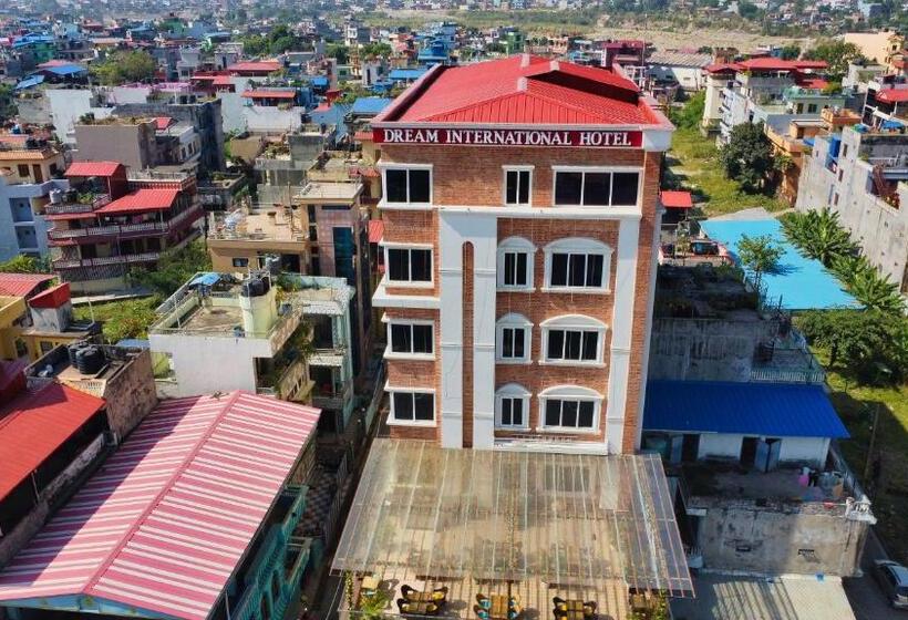 اتاق اجرایی سه نفره, Dream International