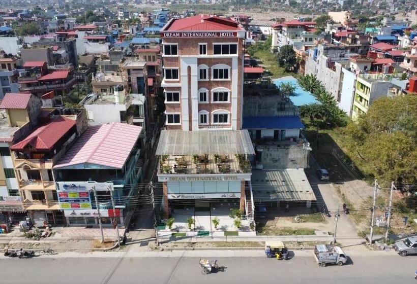 اتاق اجرایی سه نفره, Dream International