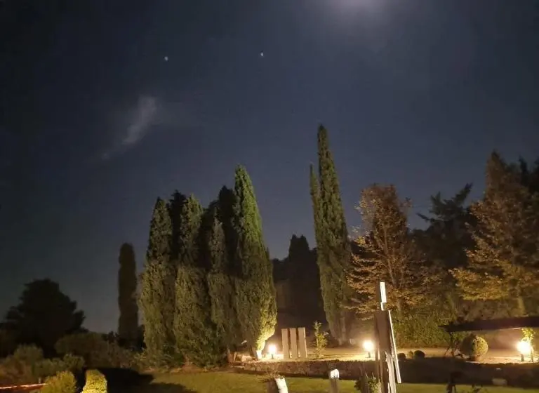 اتاق لوکس با چشم‌انداز دریا, Casale Orgogliosa