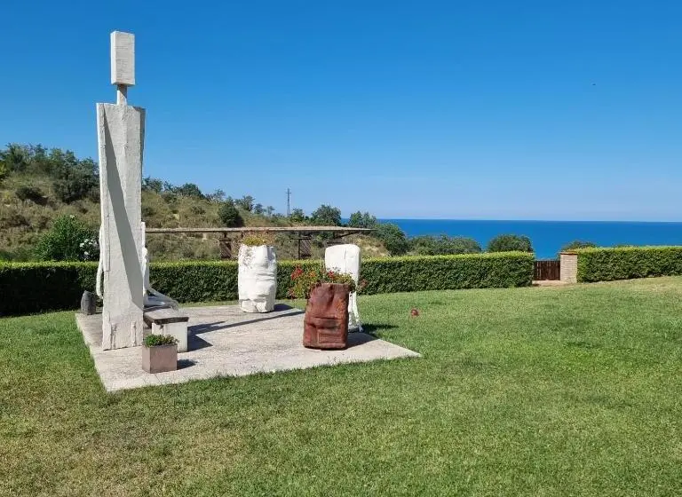 اتاق لوکس با چشم‌انداز دریا, Casale Orgogliosa