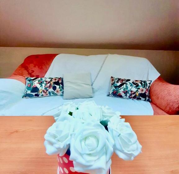 اتاق استاندارد سه نفره, Vila Miluna