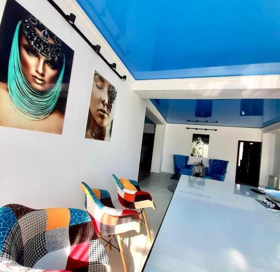 آپارتمان 3 خوابه, Vila Miluna