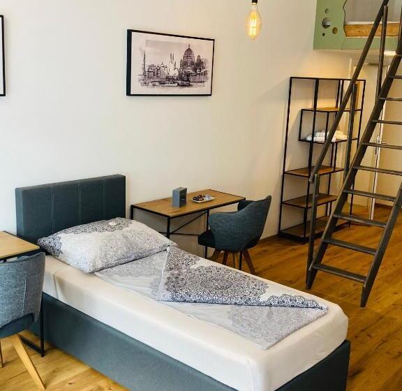 סטודיו סטנדרט עם מרפסת, Rittertal