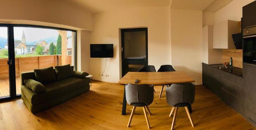 דירה בת חדר שינה 1 עם מרפסת, Rittertal