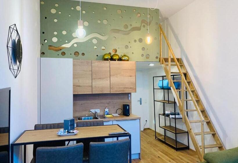 סטודיו סטנדרט עם מרפסת, Rittertal