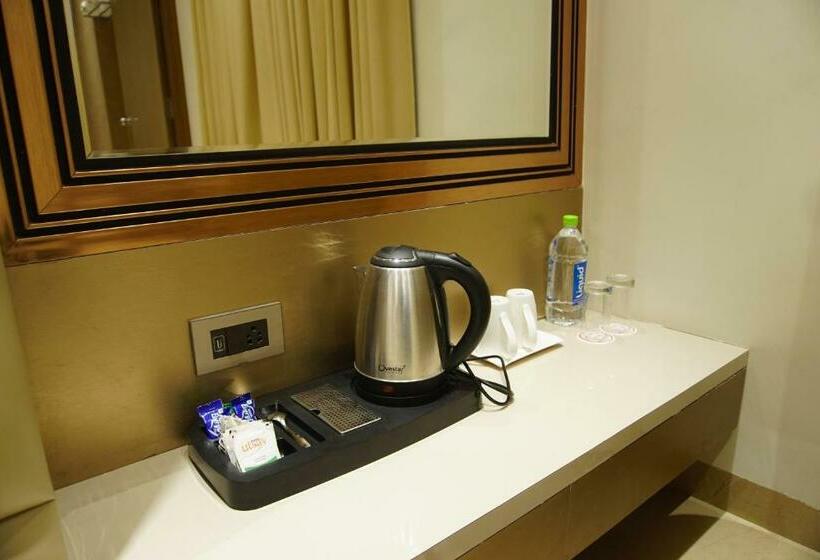 غرفة ديلوكس, Red Orchid