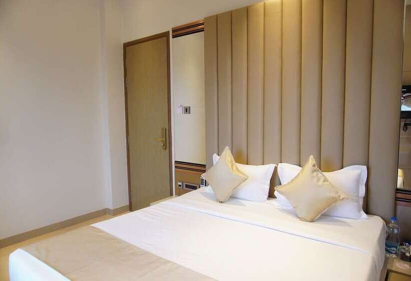 غرفة ديلوكس, Red Orchid