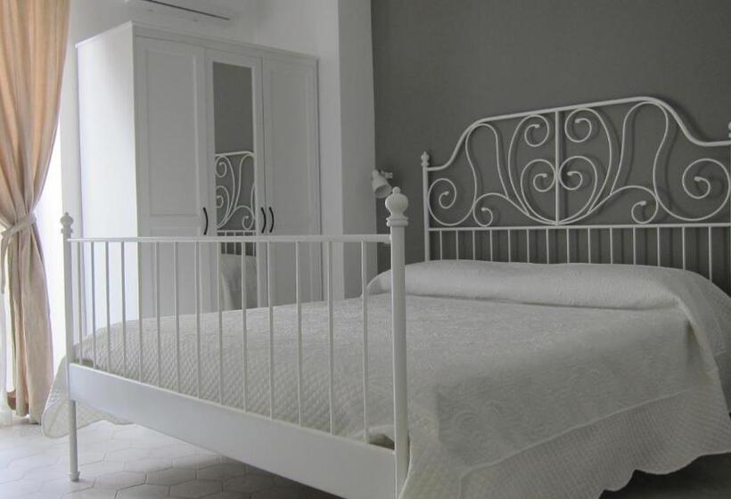 标准间带阳台, Federico Secondo B&b