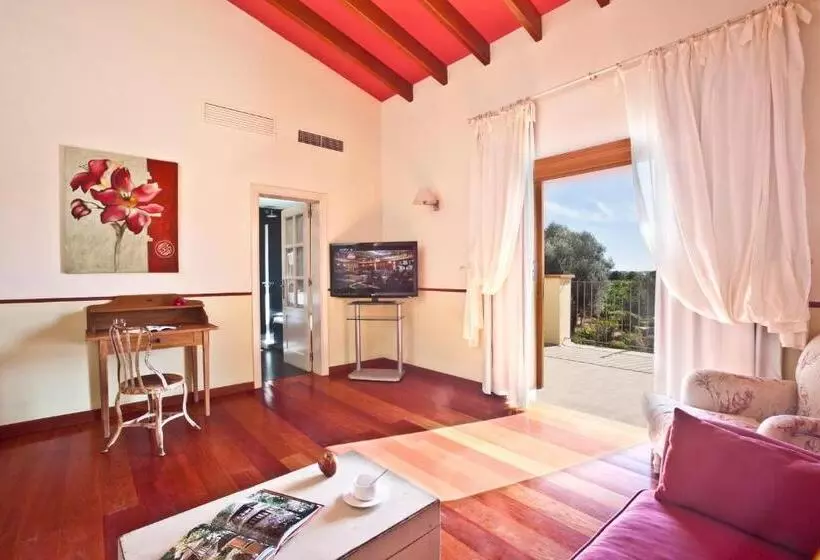 سوییت لوکس, Can Jaume By Ocean Drive