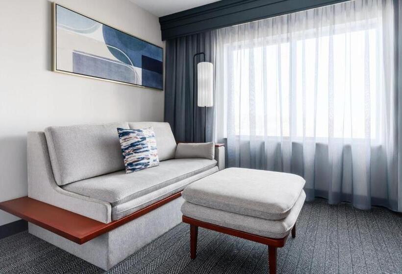 חדר סטנדרט עם מיטת קינג, Courtyard Hartford Farmington