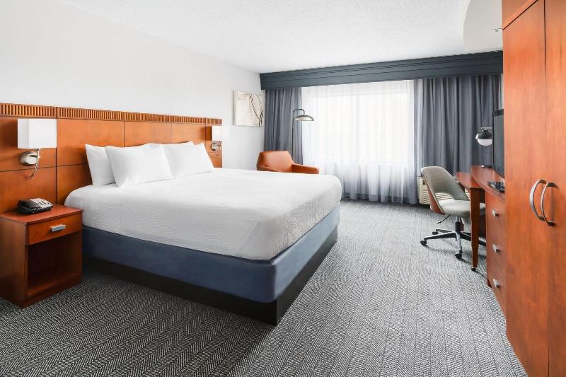 스탠다드 룸 킹사이즈 침대, Courtyard Hartford Farmington
