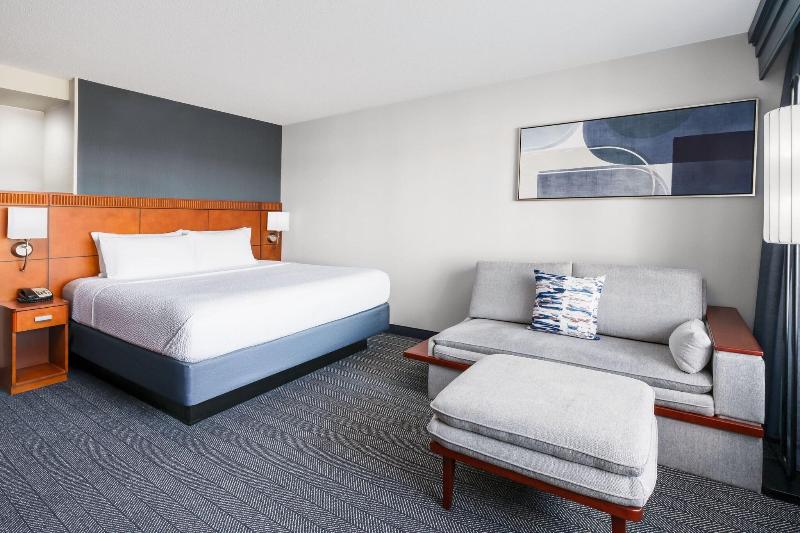 스탠다드 룸 킹사이즈 침대, Courtyard Hartford Farmington
