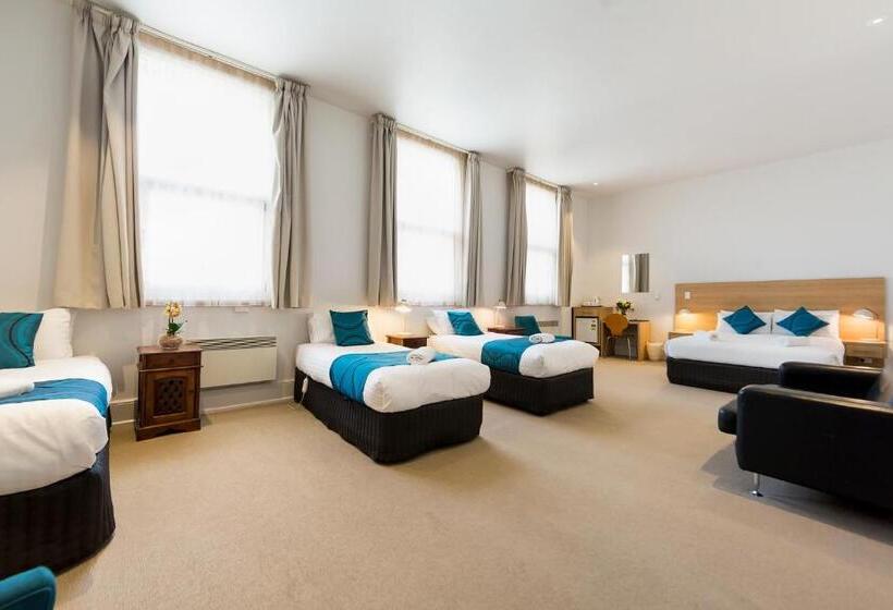 חדר סטנדרט לארבעה, Customs House