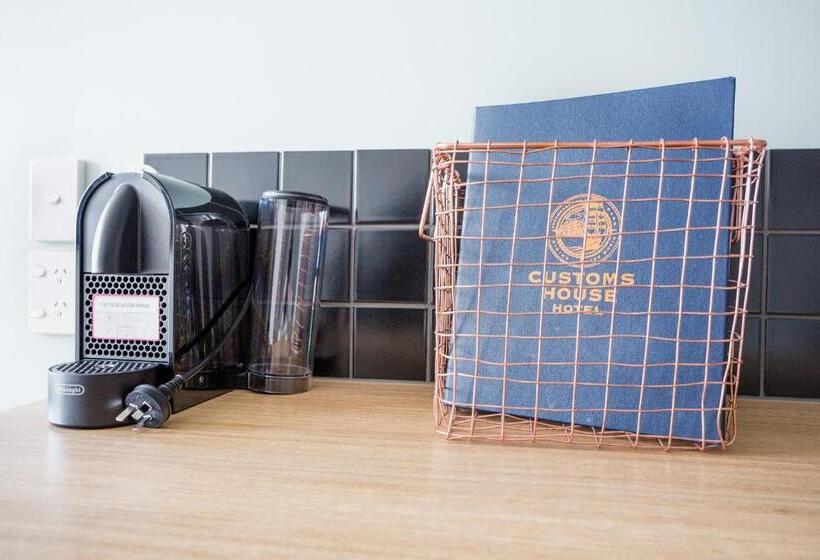 חדר סטודיו סטנדרד, Customs House