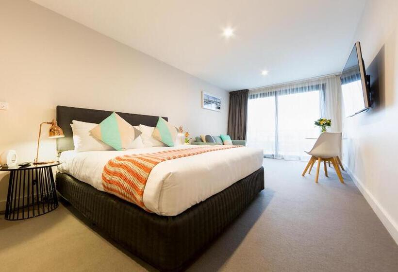 חדר סופריור, Customs House