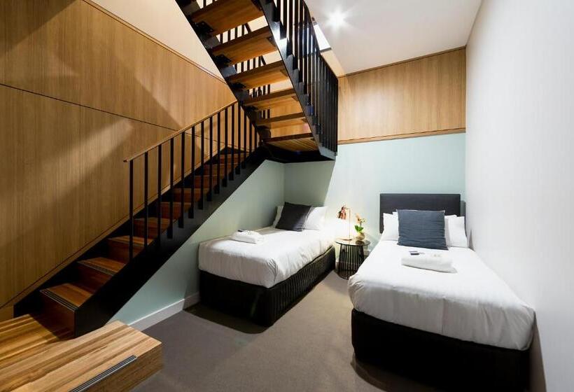 חדר סופריור, Customs House