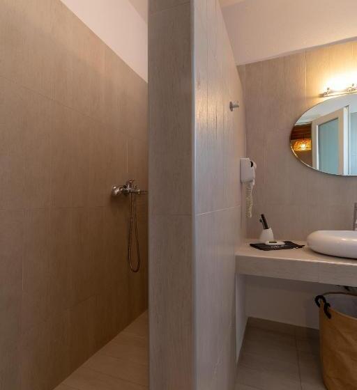 ファミリールーム, Gelos House