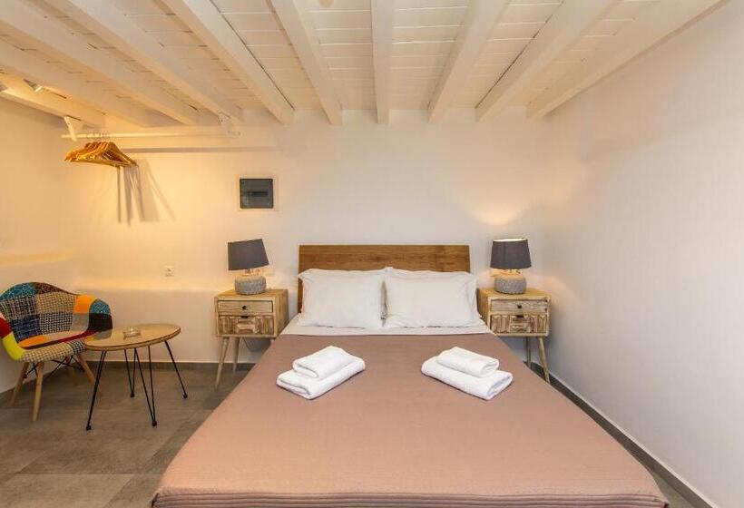 Номер Economy, Gelos House