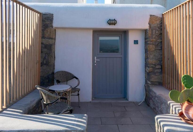 エコノミールーム, Gelos House