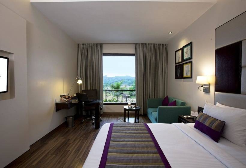 اتاق لوکس, Golden Tulip Chandigarh, Panchkula