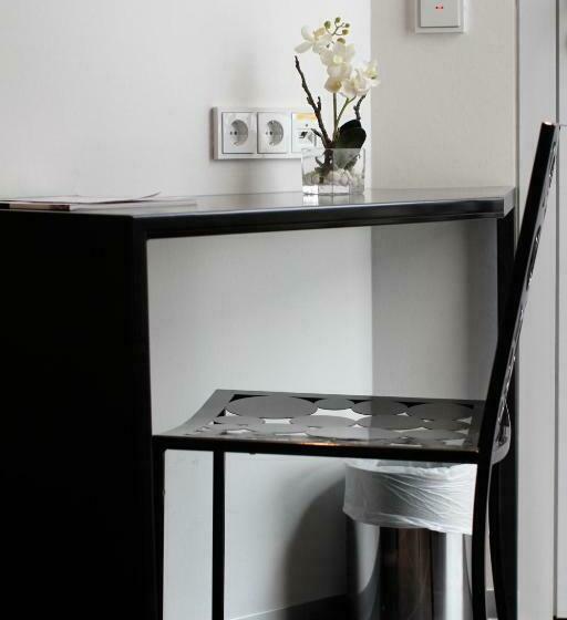 اتاق سوپریور, Grey