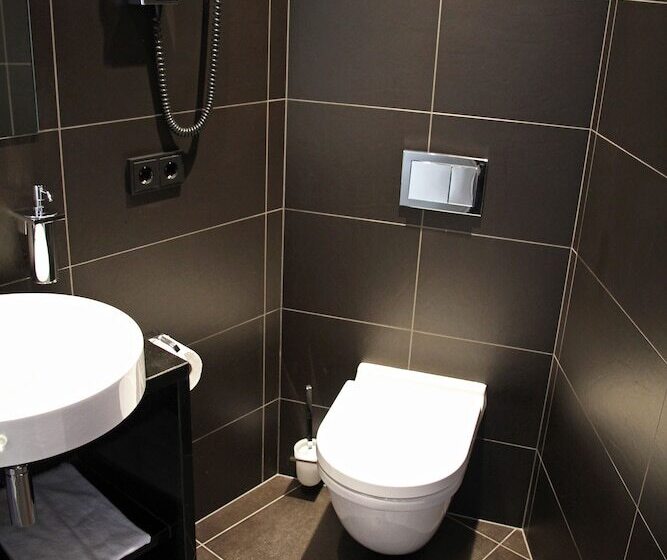 اتاق سوپریور, Grey