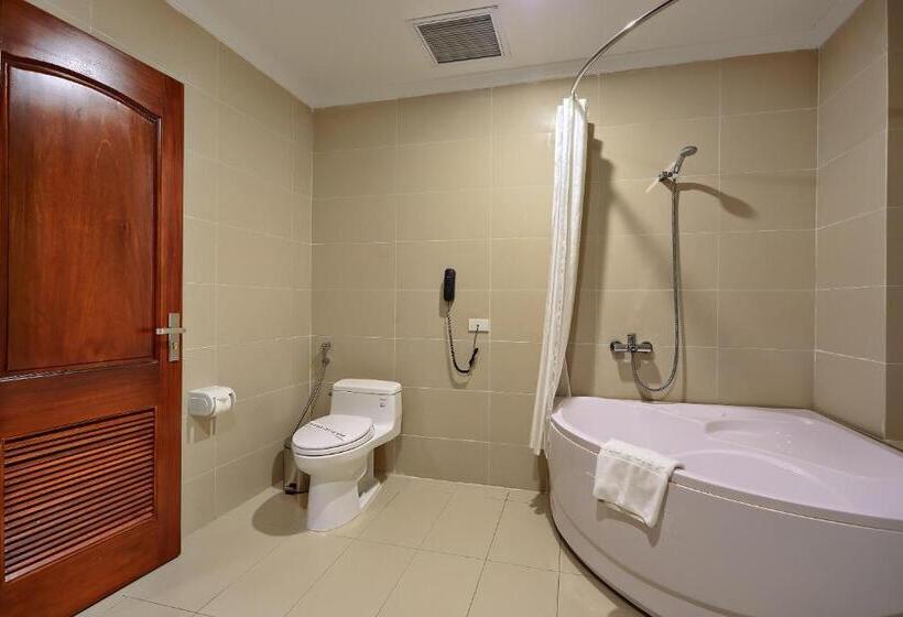 اتاق لوکس, Hoang Son Peace