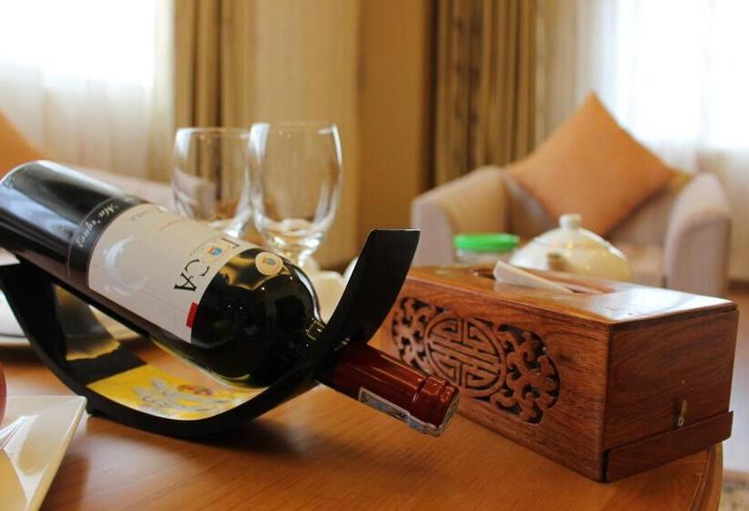 سوییت, Hoang Son Peace