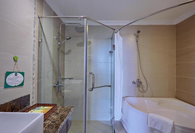 اتاق خانوادگی, Hoang Son Peace